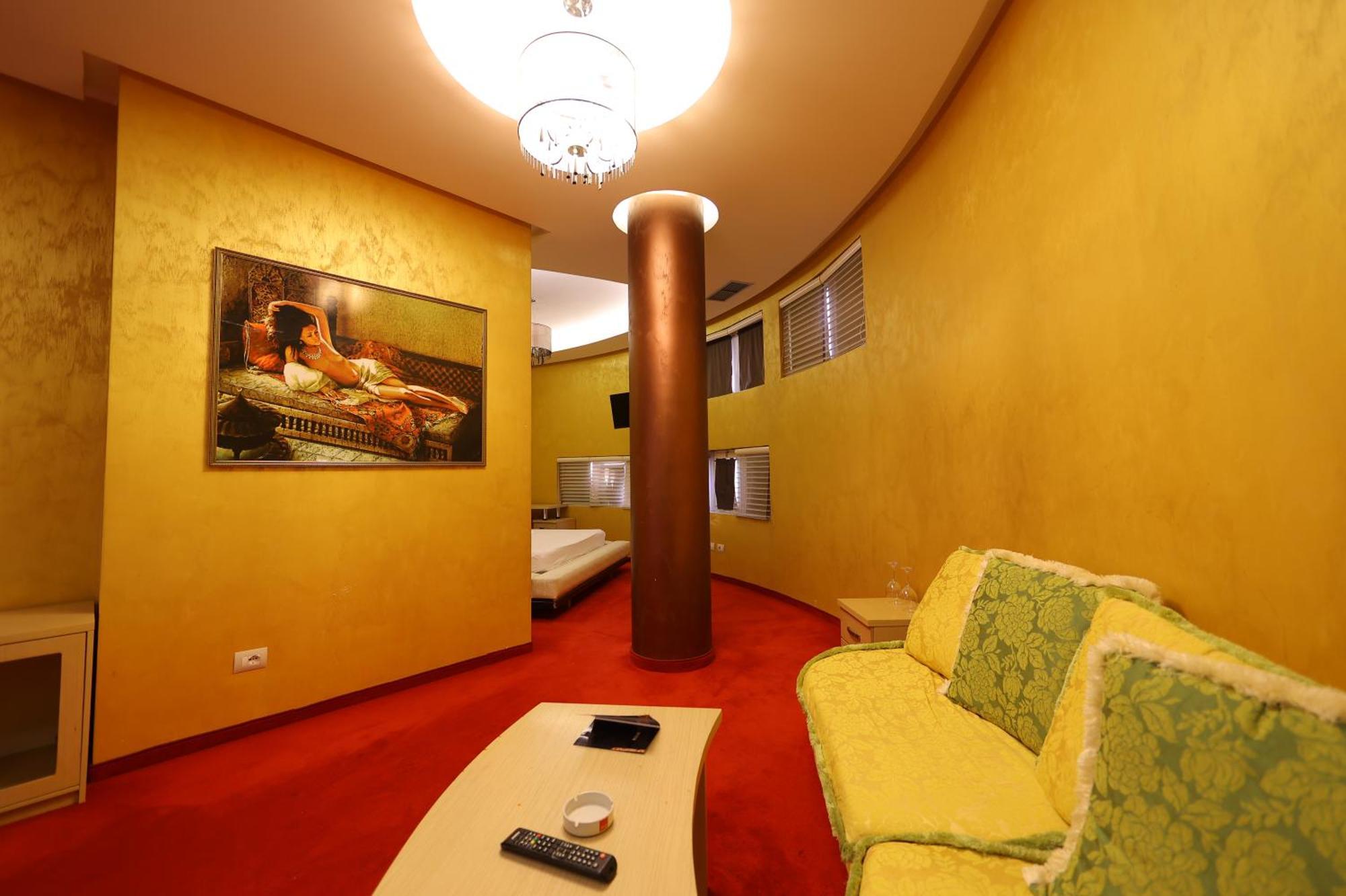 Hotel Gjuta Farke e Madhe Exterior photo