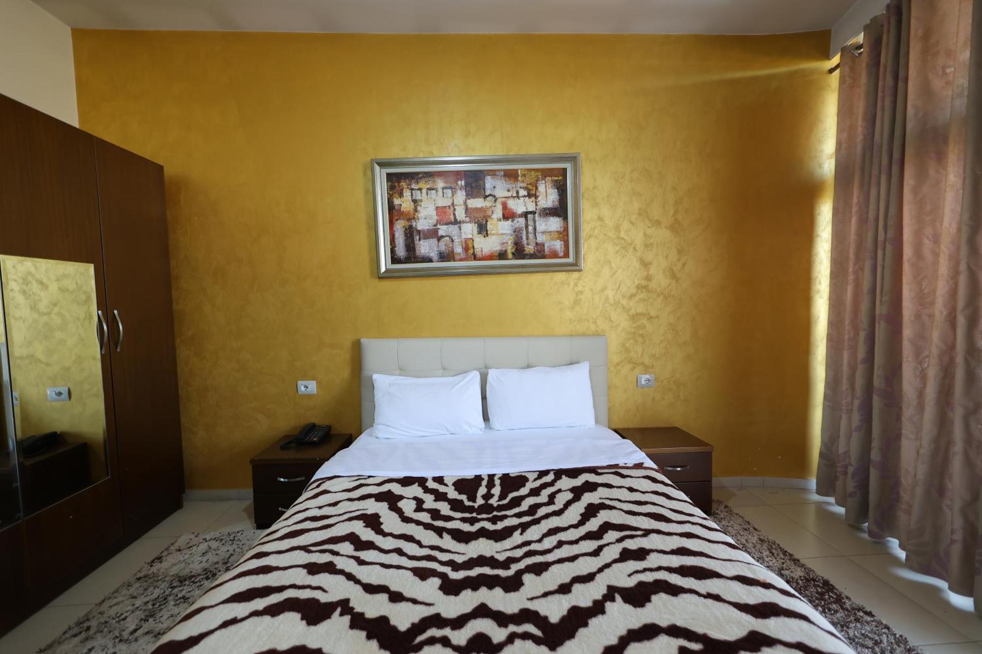 Hotel Gjuta Farke e Madhe Exterior photo